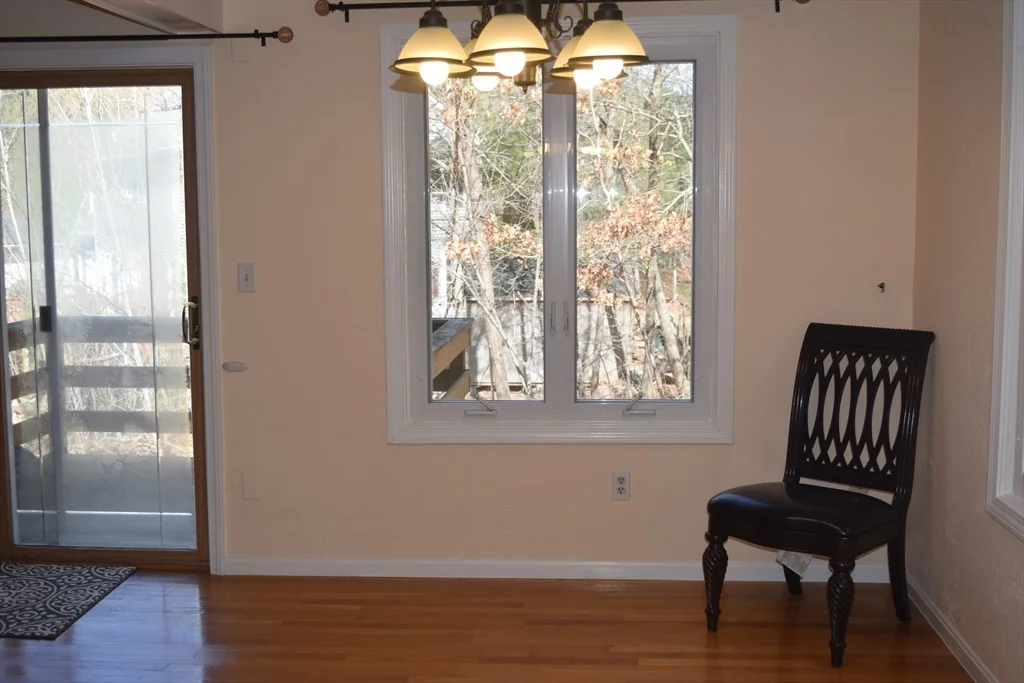 11 Hilltop Ln, Easton