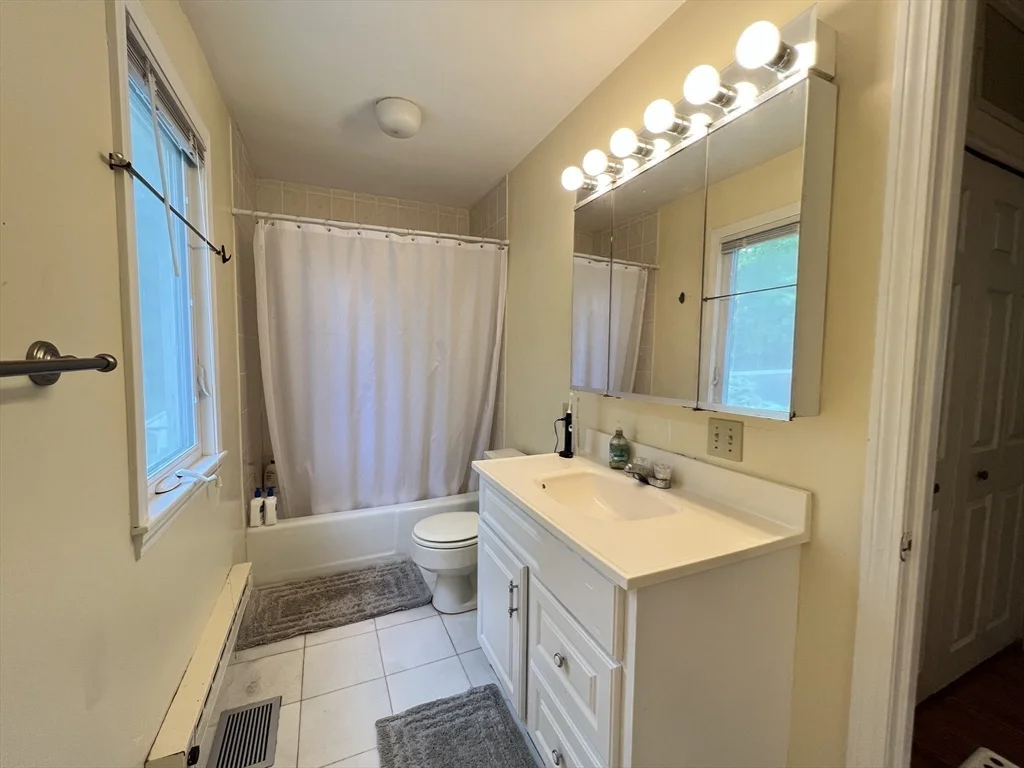 92 Fifer Ln, Lexington