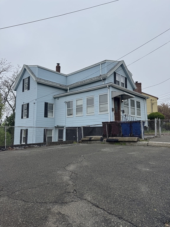 50 Hichborn St, Revere