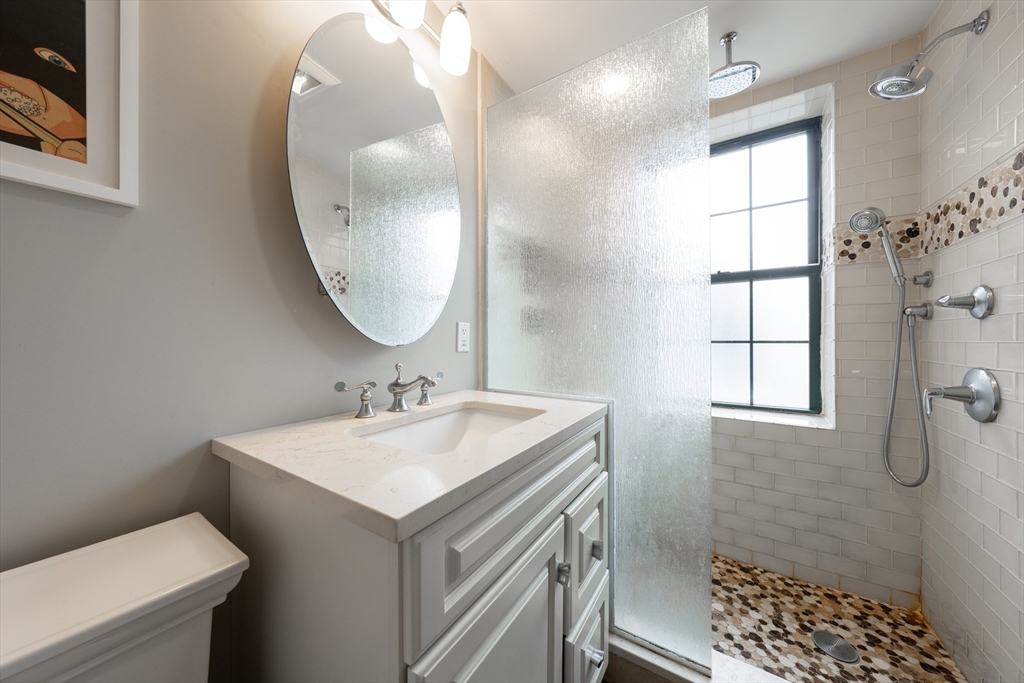 297 Spring St Ext, Medford