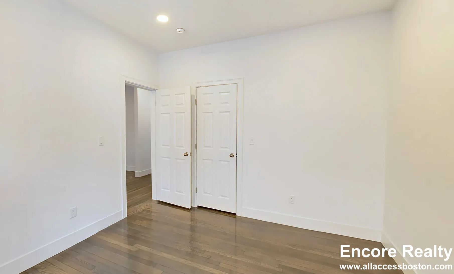 11 Queensberry St, Fenway