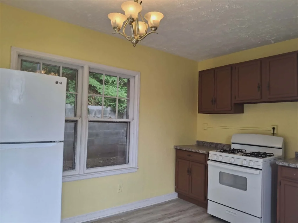 20 Temple St, Fitchburg