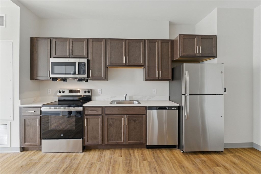 1170 Tremont St, South End