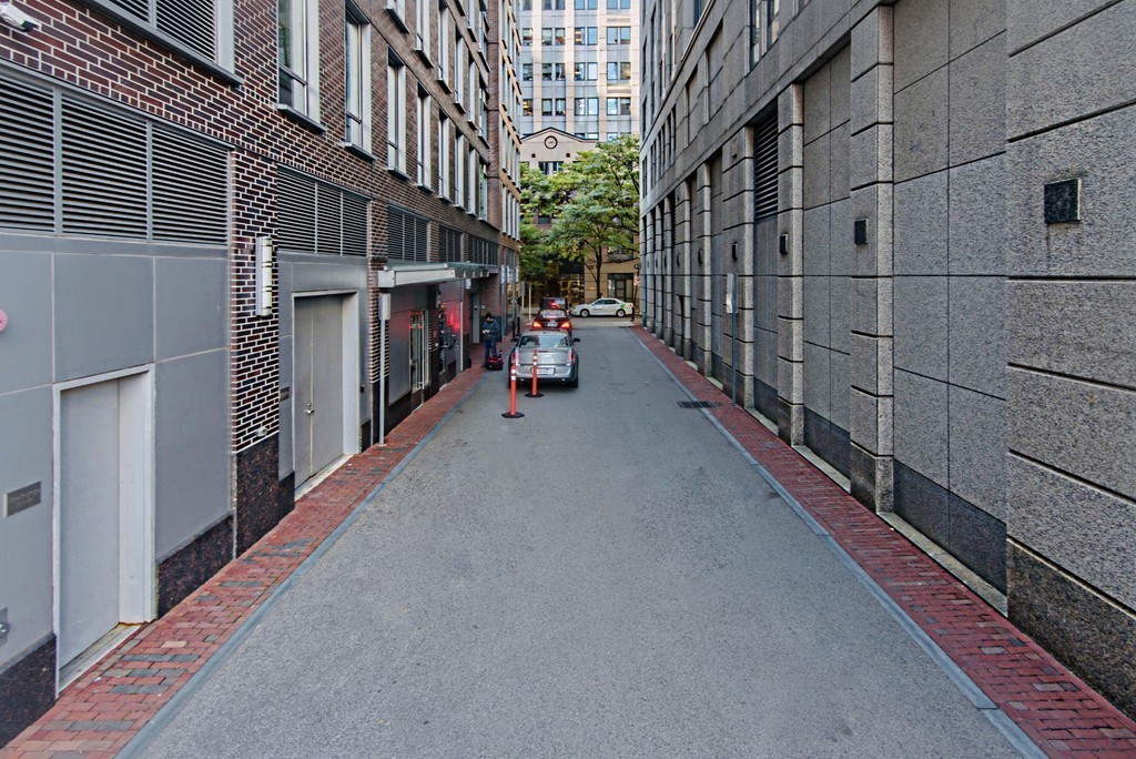 80 Broad St Valet Parking Space, Waterfront