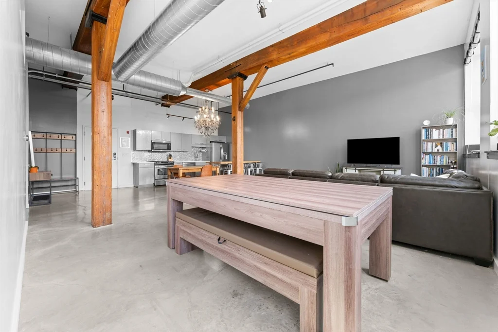 944 Dorchester Ave, Dorchester