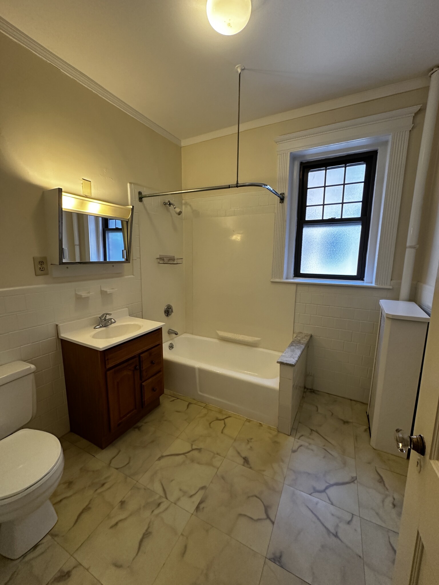 73 Longwood Ave, Longwood