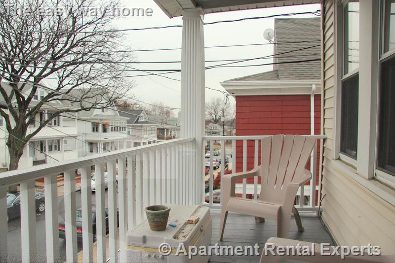 27 Garrison Ave, West Somerville