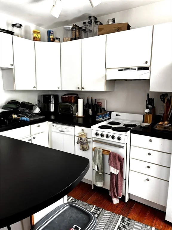 182 H St, South Boston