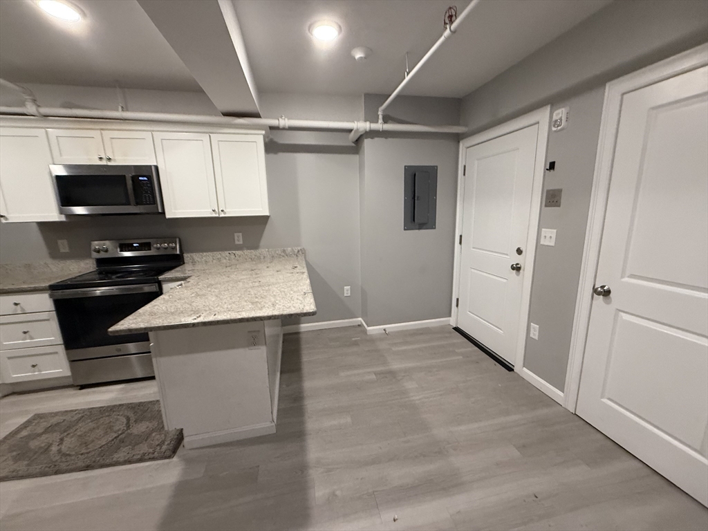 10 Leyden St, Downtown