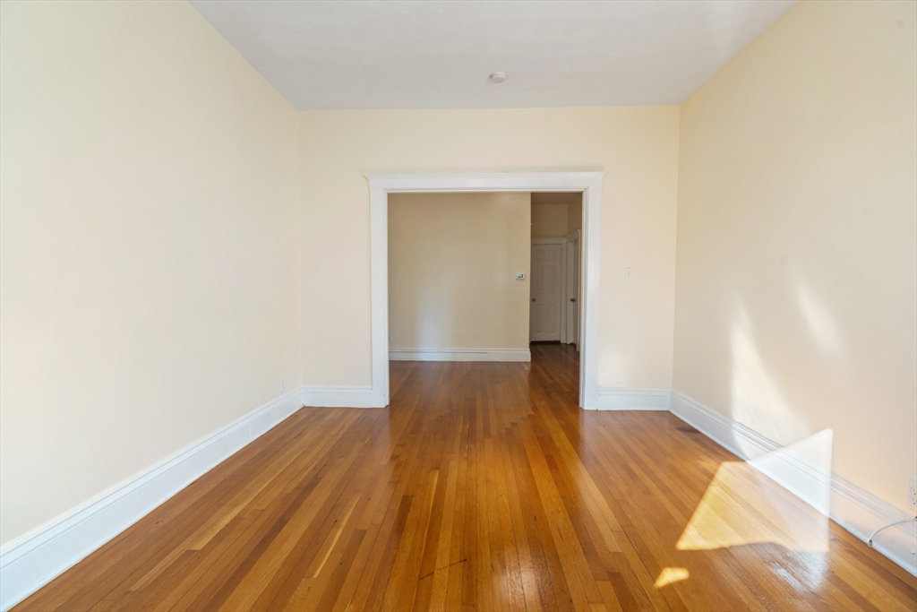 86 Winthrop St, Roxbury