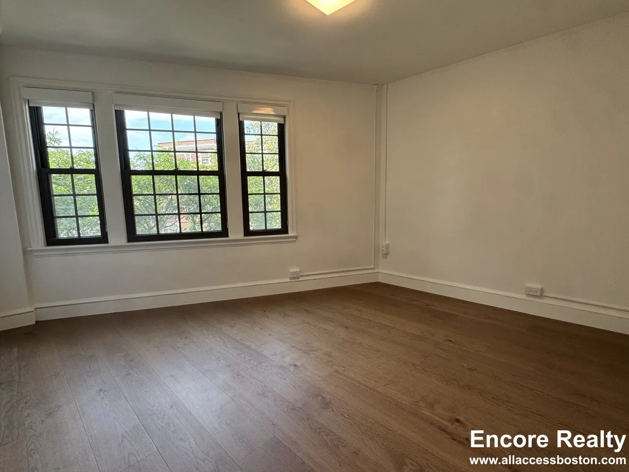 1200 Massachusetts Ave, Riverside