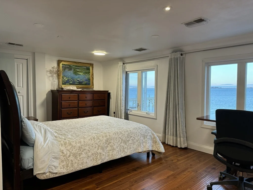 16 Homestead Ave, Quincy