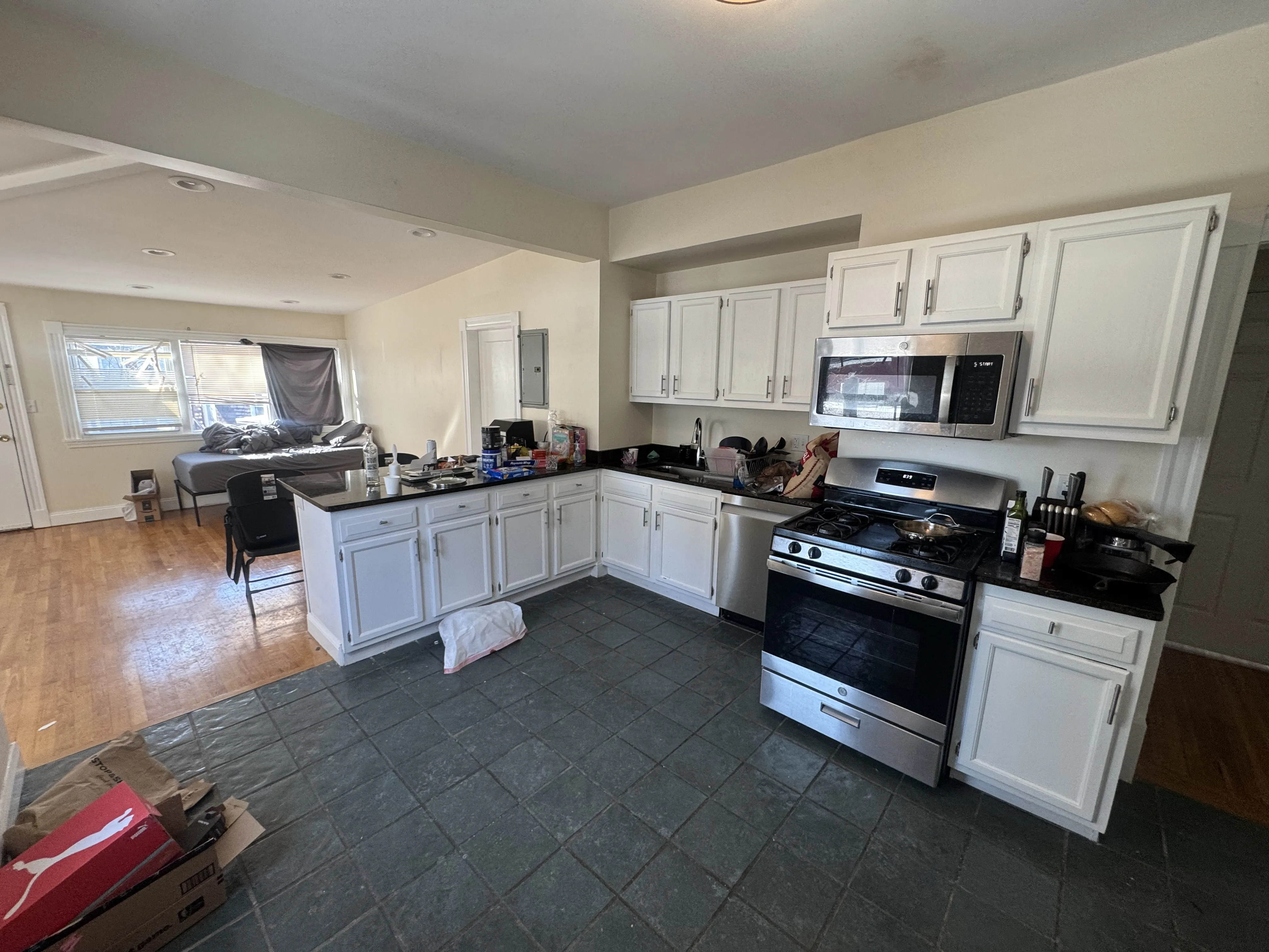 2574 Massachusetts Ave, North Cambridge