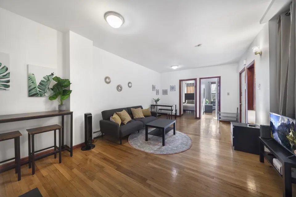 871 Harrison Ave, Roxbury