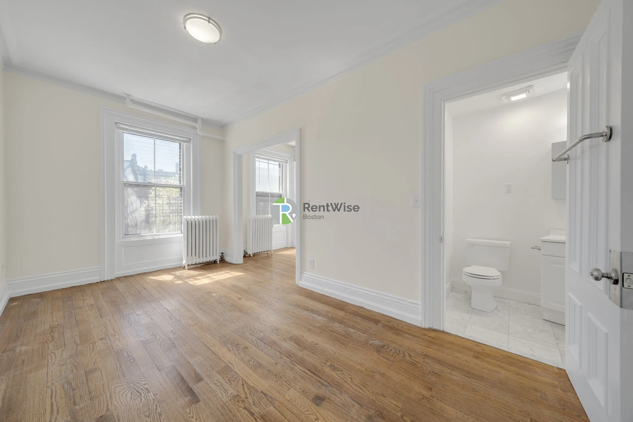 92 Charles St, Beacon Hill