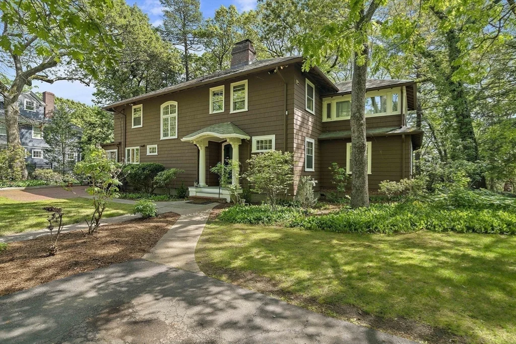 19 Ridge Rd, Newton