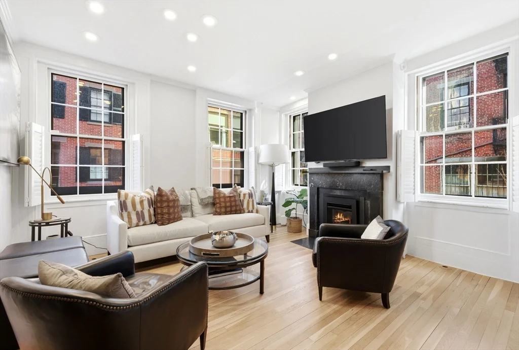 50 River St, Beacon Hill