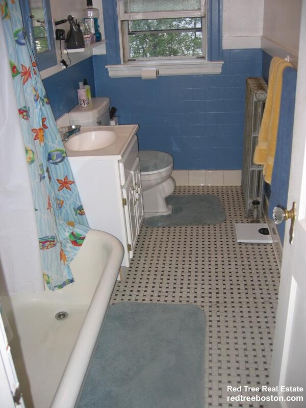 24 Oak Square Ave, Oak Square