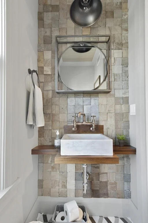 719 E 2nd St, South Boston