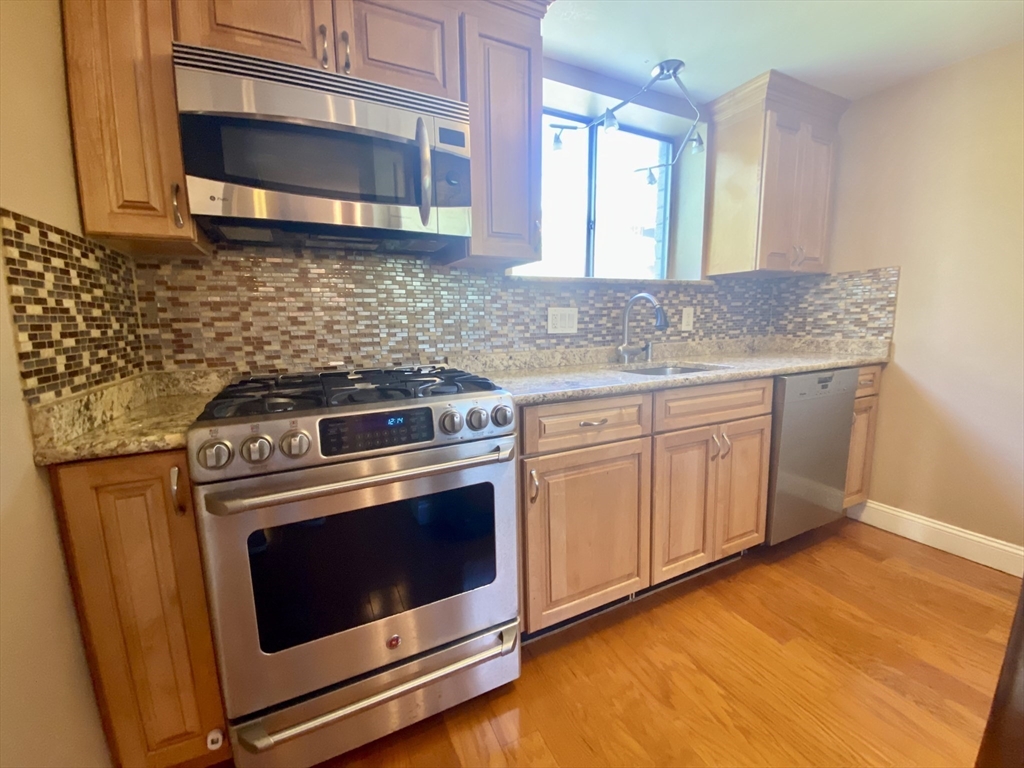 20 Stearns Rd, Coolidge Corner