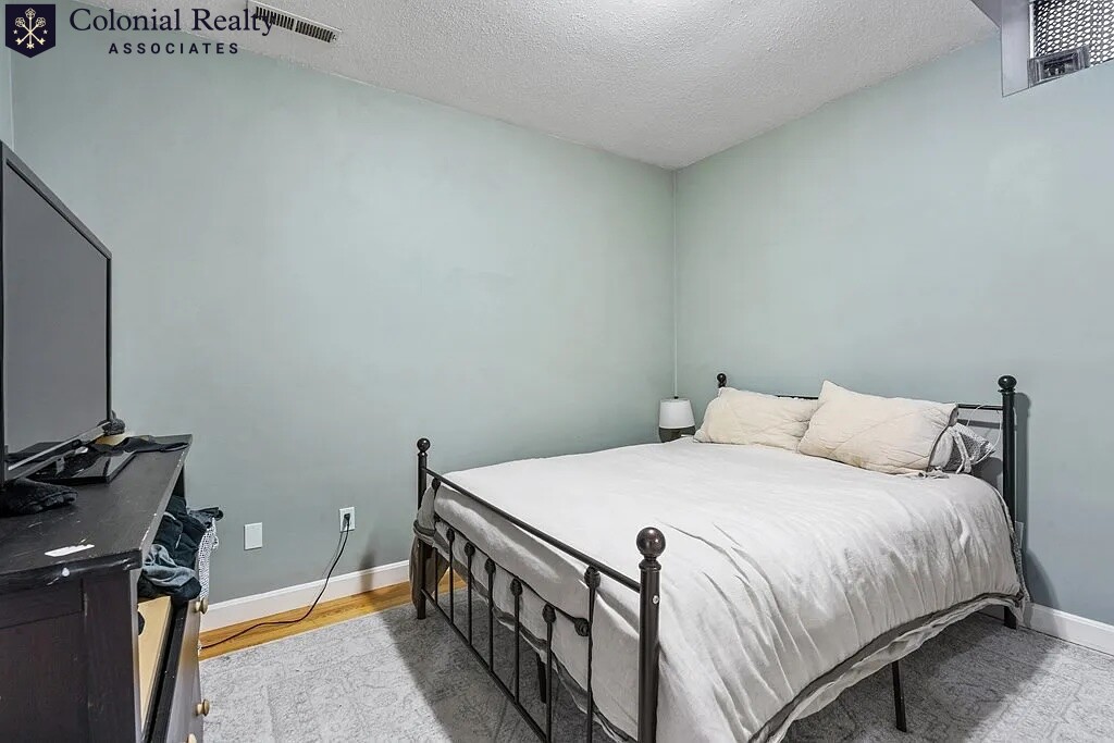 3 Essex St, Charlestown