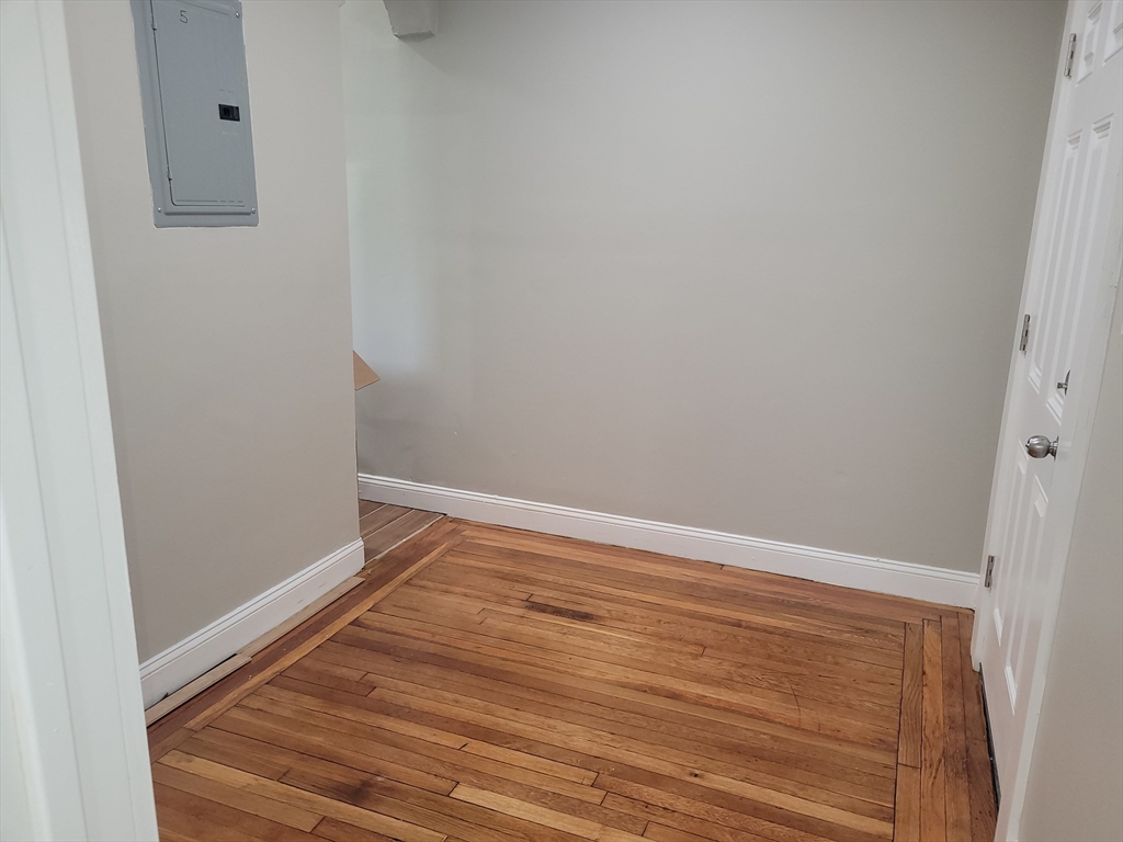 497 Warren Ave, Roxbury