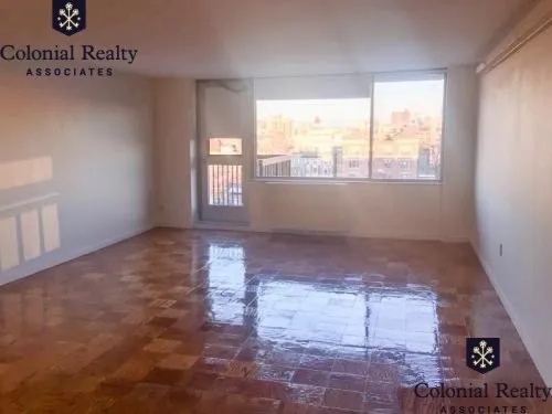 101 Monmouth St, Longwood