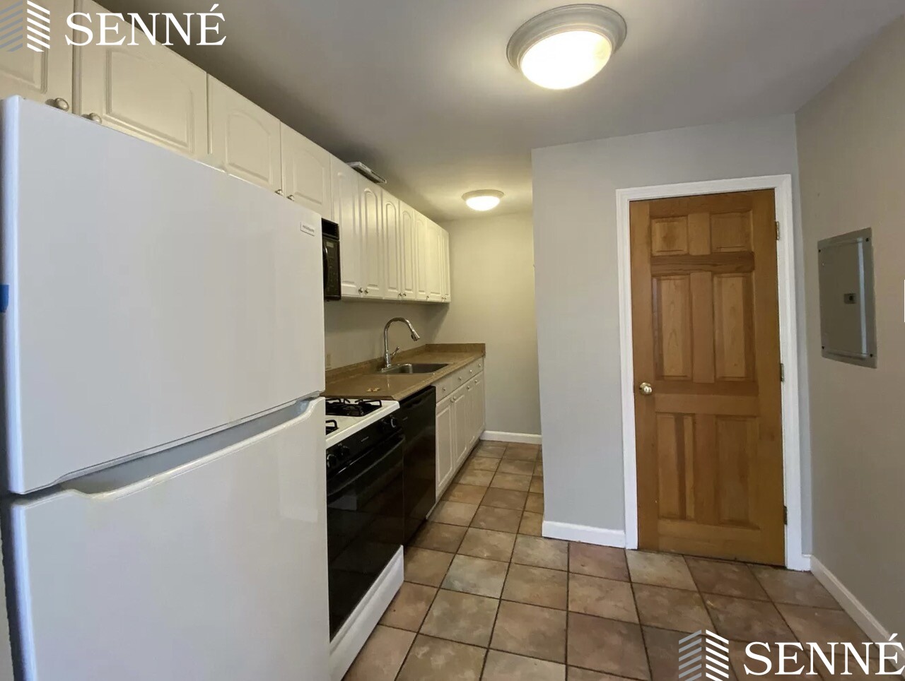 344 Putnam Ave, Riverside