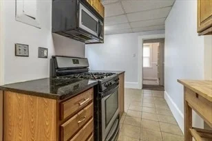 13-1R Mansfield St, Allston