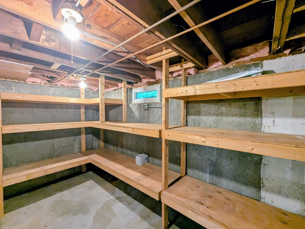 1 Conlyn Ave, Franklin