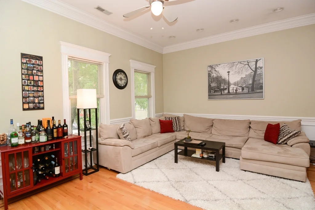 193 W 8th St, South Boston