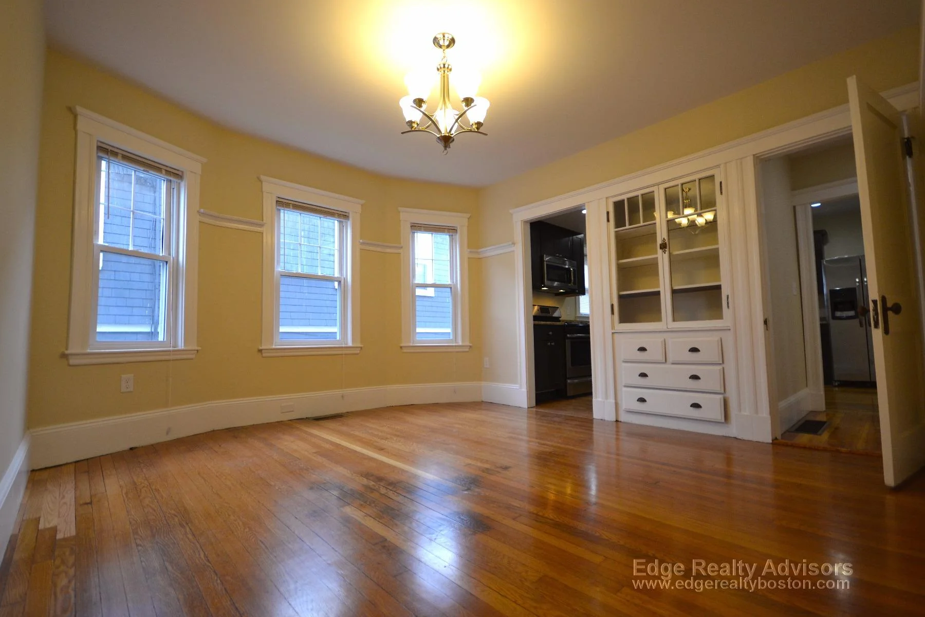 40 Atkins St, Oak Square