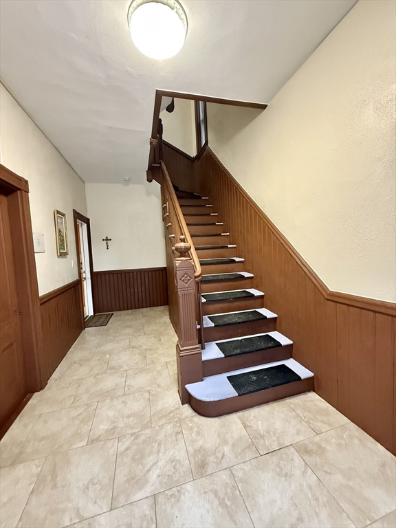 19 Armstrong St, Jamaica Plain