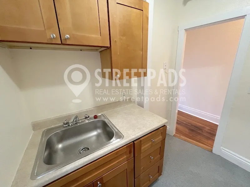 31 Park Dr, Fenway