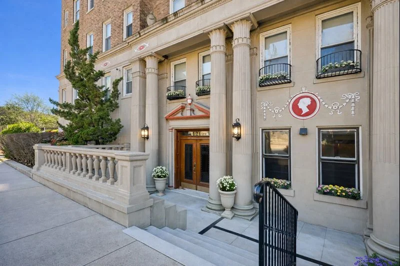 1940 Commonwealth Ave, Brighton