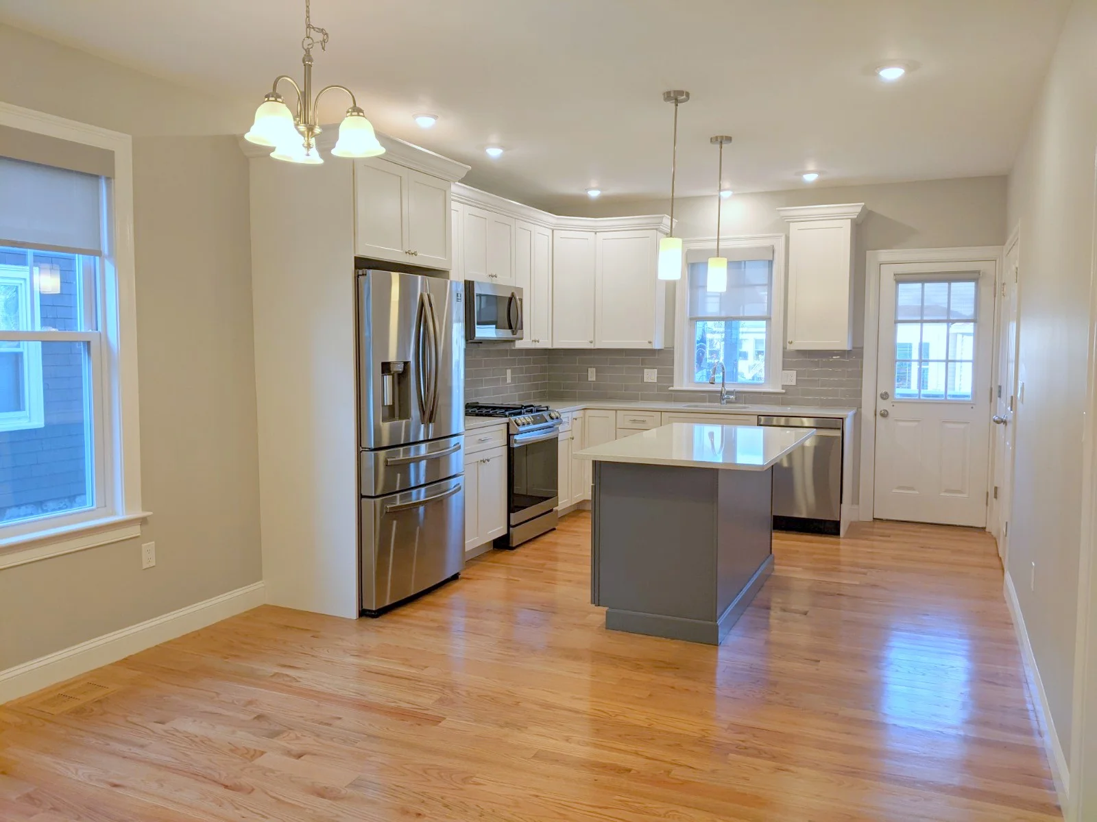 16 Bowen Ave, South Medford