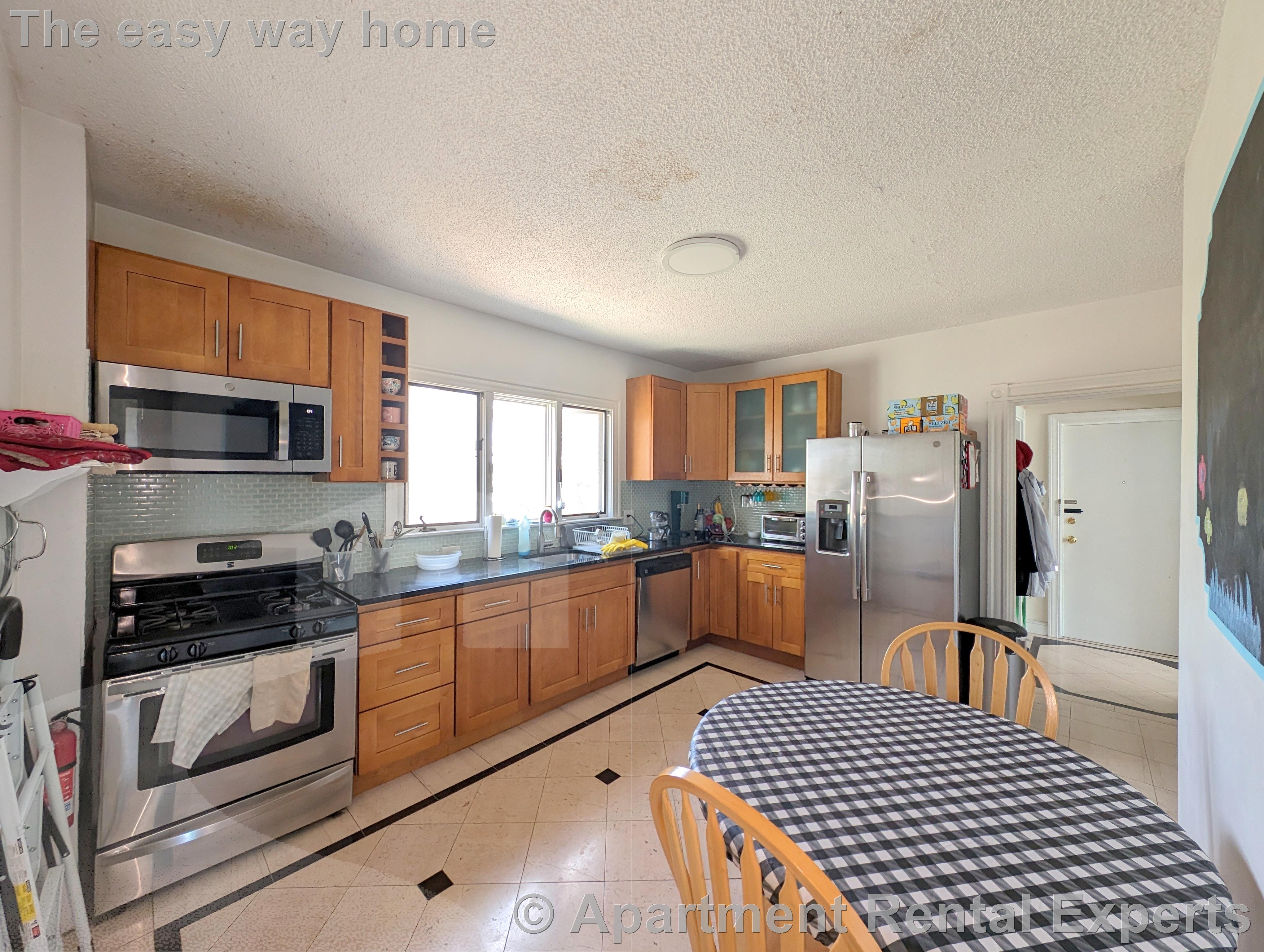 489 Main St, Magoun Square