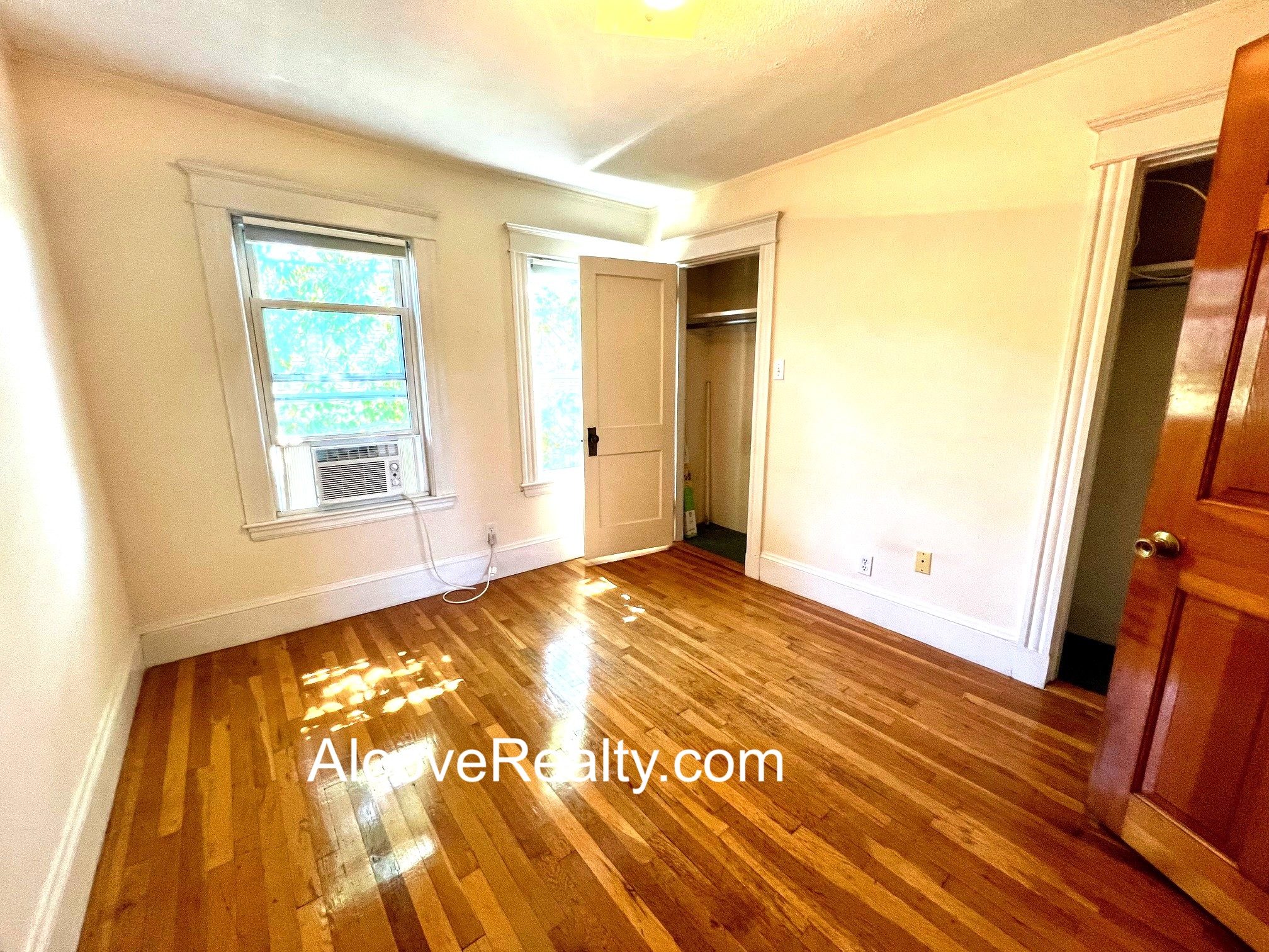 19 Sartwell Ave, Spring Hill