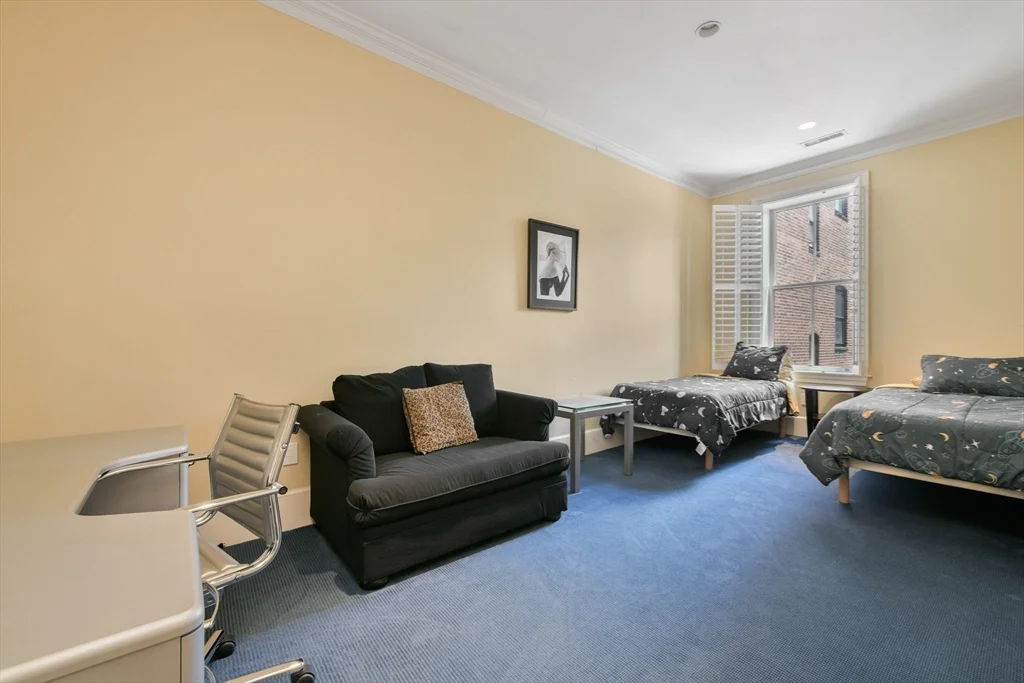 294 Commonwealth Ave, Back Bay