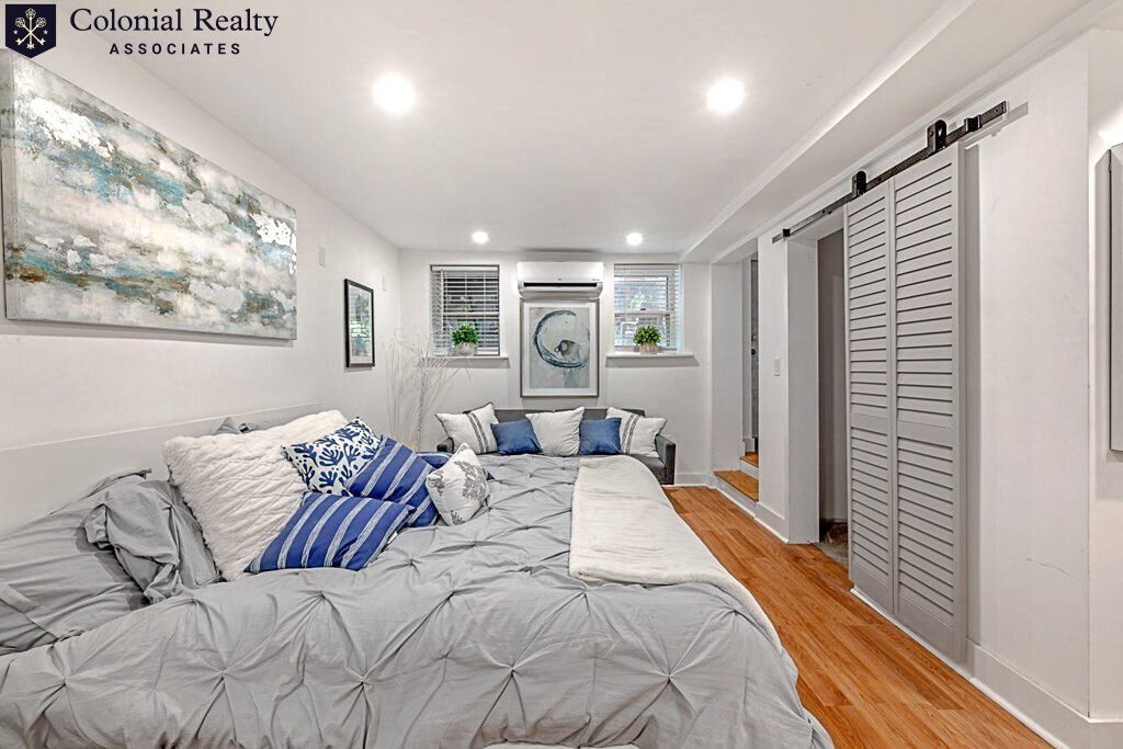 27 Swallow St, South Boston