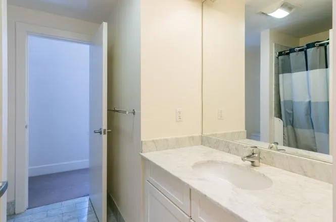 181 Essex St, Leather District