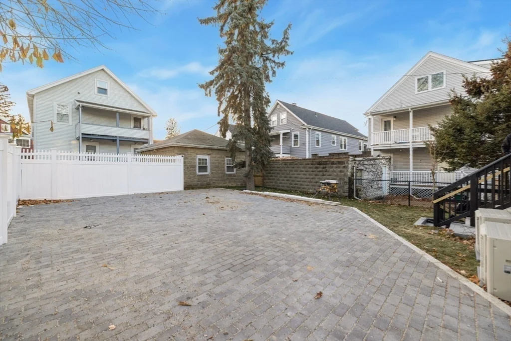 157 Boston Ave, West Somerville