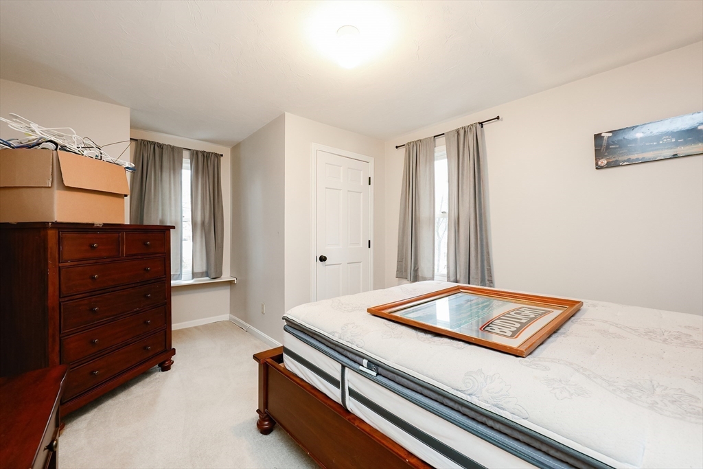 291 Central St, Framingham