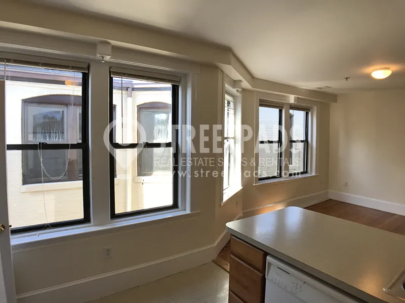 881 Massachusetts Ave, Central Square