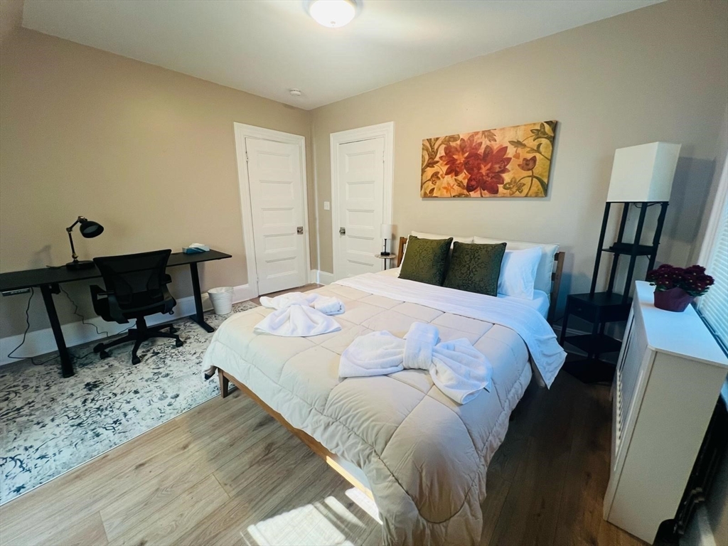 77 Dana St, Mid-Cambridge