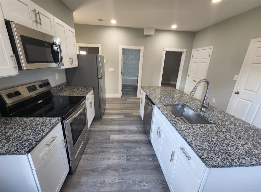 91 E Ashland St, Brockton