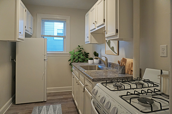 95 Adams St, South Side