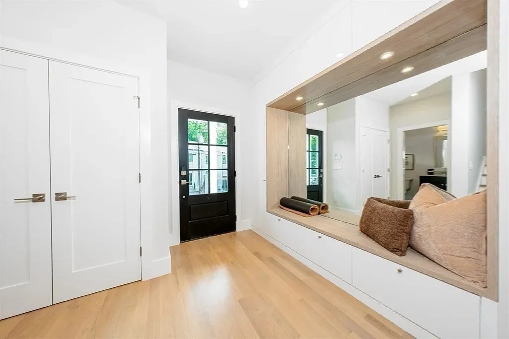 35 John St, Newton