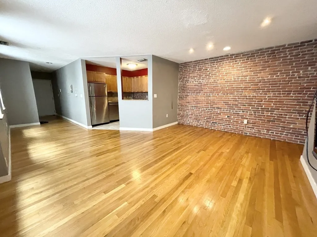 73 Gainsborough, Fenway