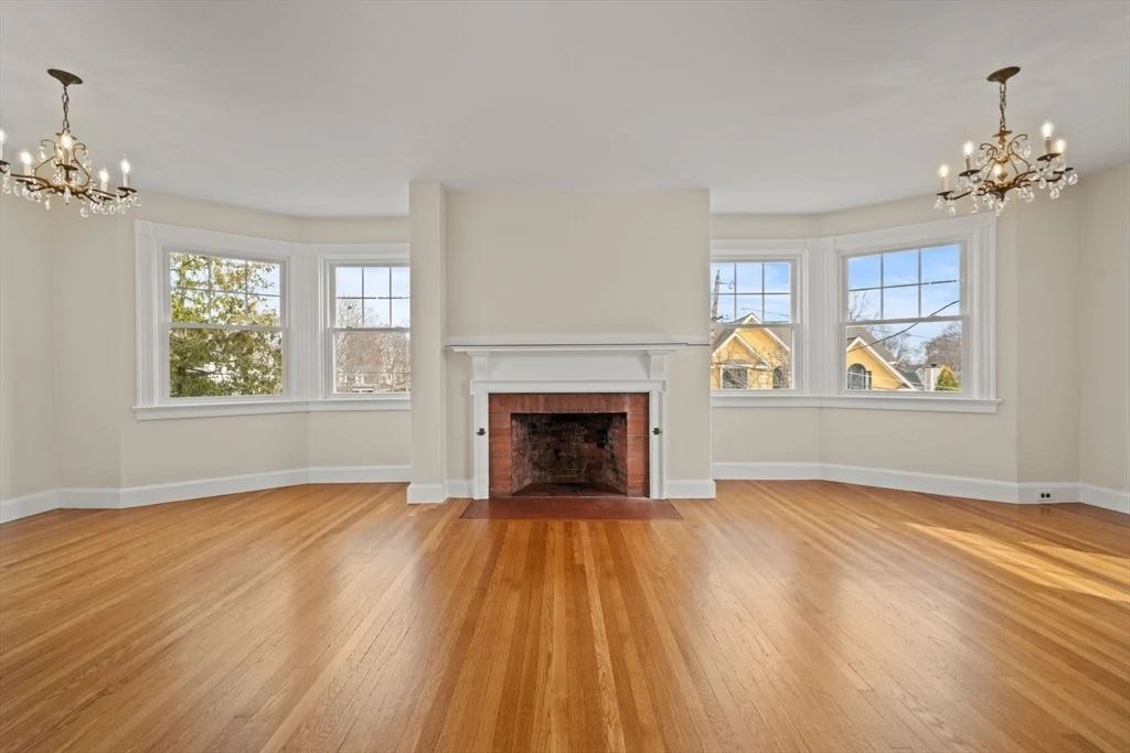 60 Powder House Rd, Lawrence Estates